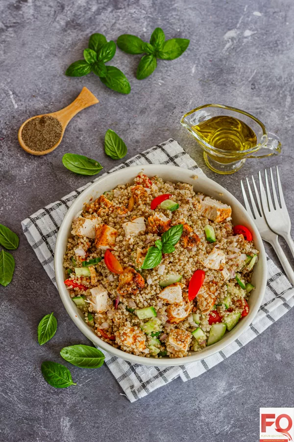 4-quinoa salad with chicken