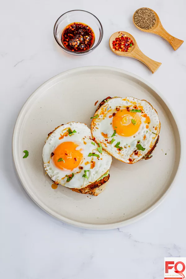 4-Avocado toast with eggs