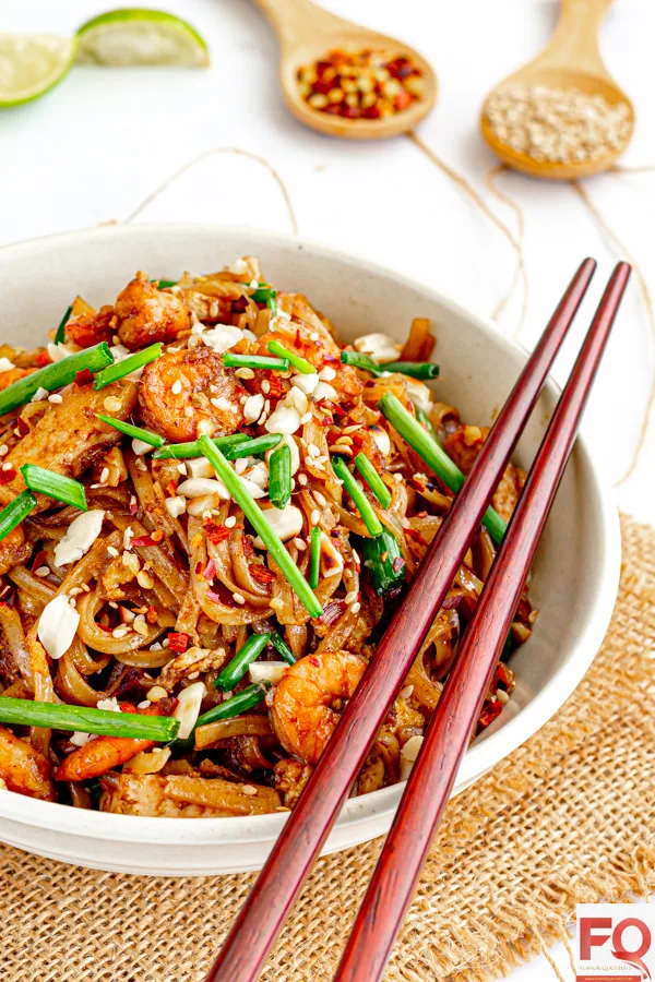 6-Prawn Pad Thai Noodles